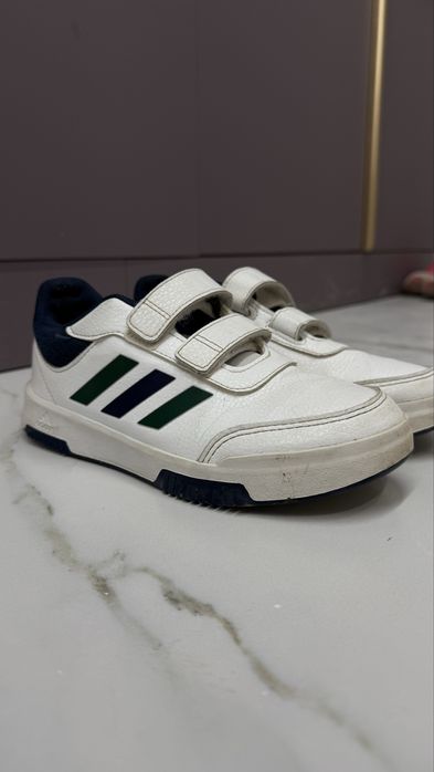 Кроссовки adidas