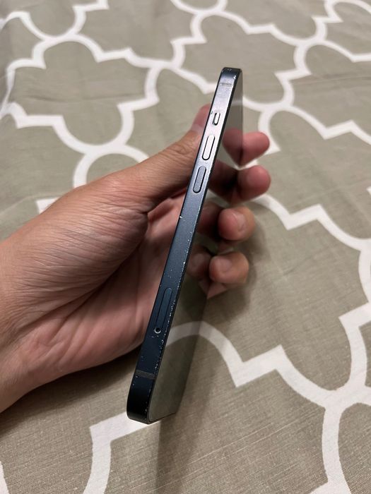Продам iPhone 13 айфон 13
