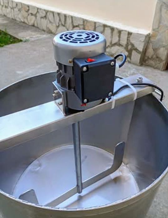 Професионална машина за бъркане на лютеница