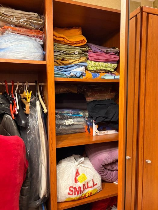 Продам спальный гарнитур производство Польша