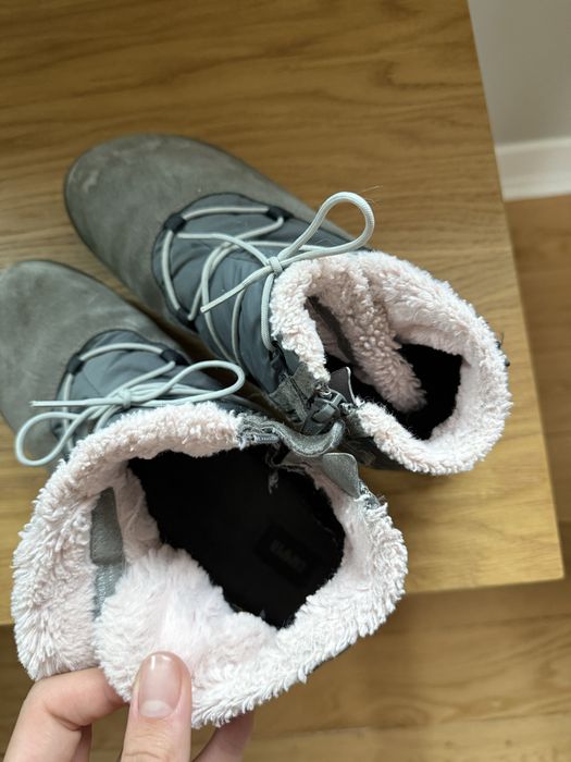 Обувки Camper.