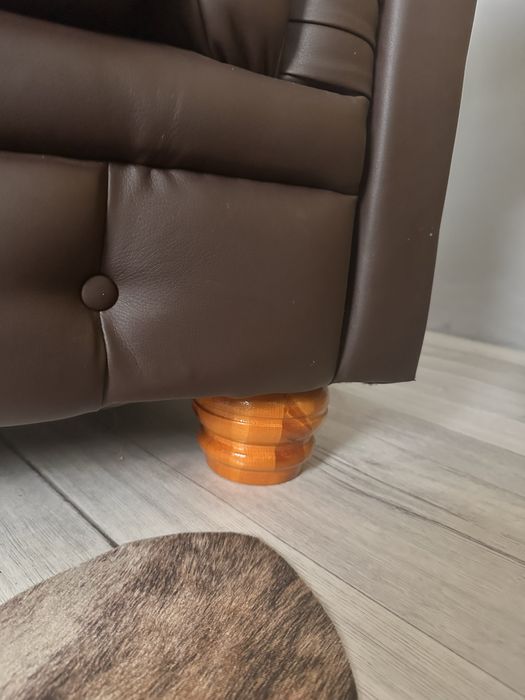 Продам диван кожзам