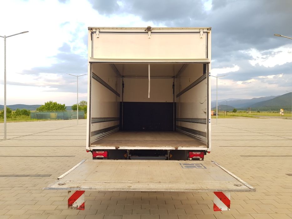 Iveco dayli 72c21 izoterma cu Lift 2017  recent adus în România 35c15 50c17  35c18 70c18 35c17 35s18 ( Mercedes Renault Fiat Crafter )