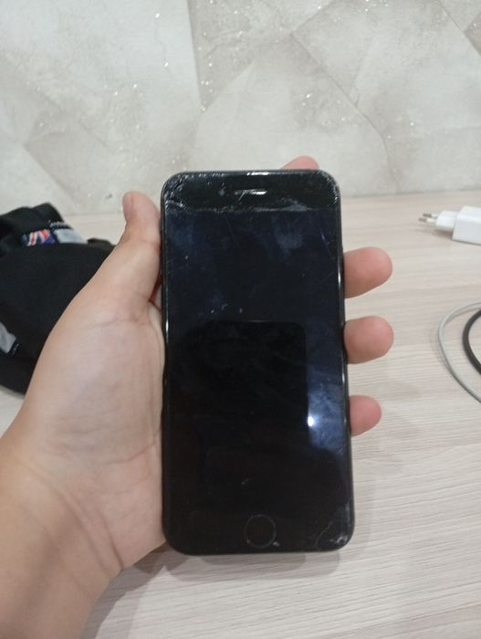 iPhone SE без гарантиев