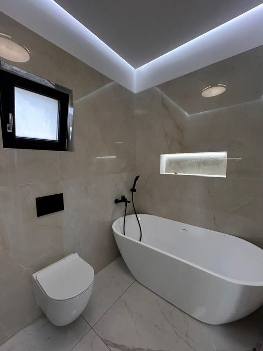 Casa premium de vânzare, cartier asfaltat - cartierul Olimp/Casandra