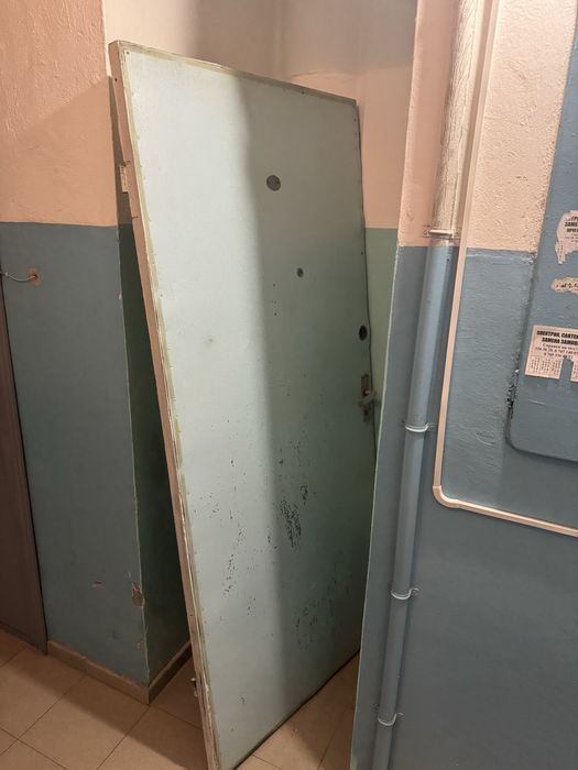 Входная дверь б/у