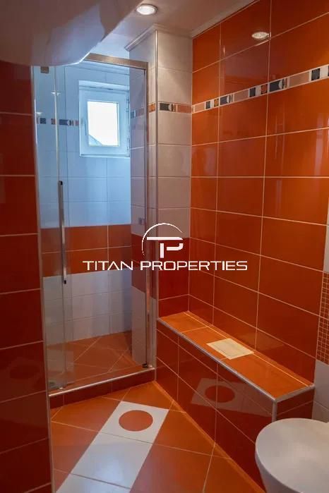 Дава се под наем Тристаен апартамент в Варна, Бриз - 310 кв.м за 1250 € - Снимка #10