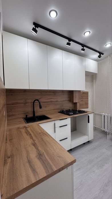 Продам 2-х комнатуную Ленинградку Лакомка 26200