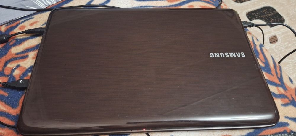 Продам Ноутбук самсунг