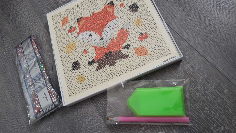 Set creativ cu diamante