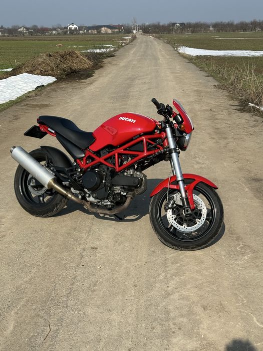 Ducati Monster 695 – 2006 – 24.000 km – înmatriculată RO