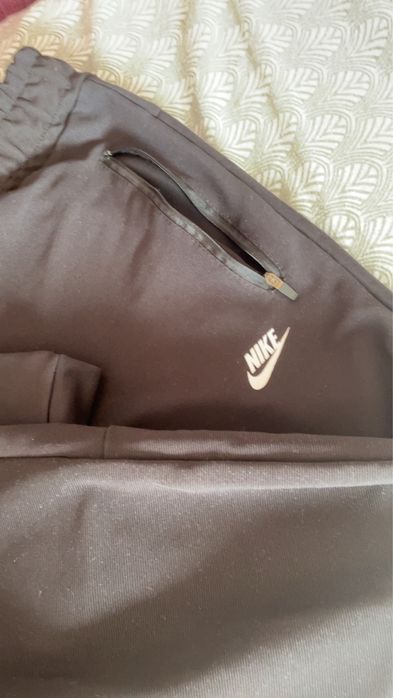 Черен анцунг на Nike