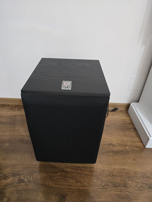 Subwoofer activJBL NorthridgeE150P/230–bass puternic,stare foarte buna