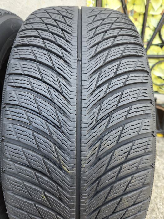 Vand patru anvelope de iarna michelin 245 45 19dot 2722