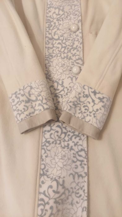 Уникално дамско палто (кашмир и вълна) с кожен кант, размер S-M