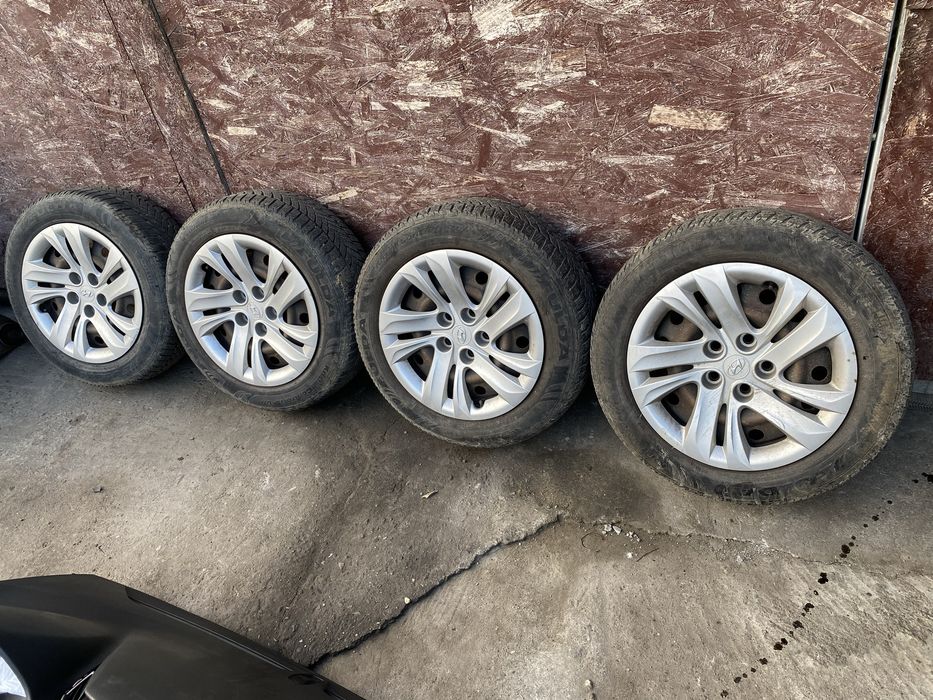 Jante+Cauciucuri+ Capace 205/60 R16 Hyundai i40 Pret 1000 lei