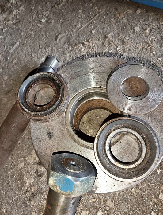 Butuci căruță, remorcuta