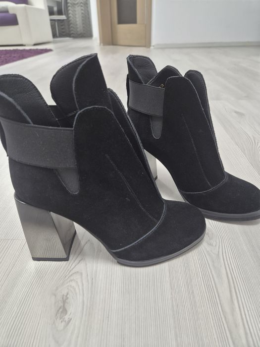 Botine marime 38