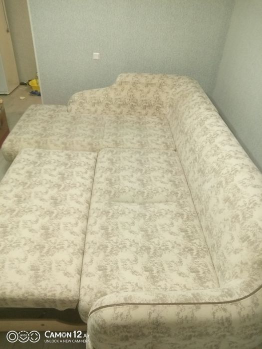 Угловой диван для зала