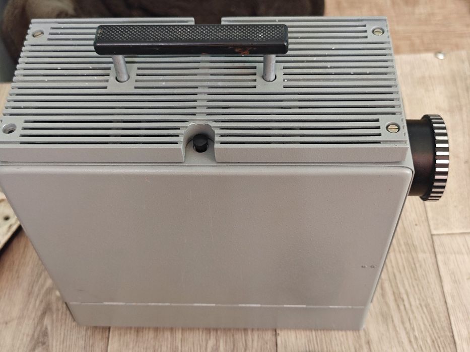 Проектор плёночный советский