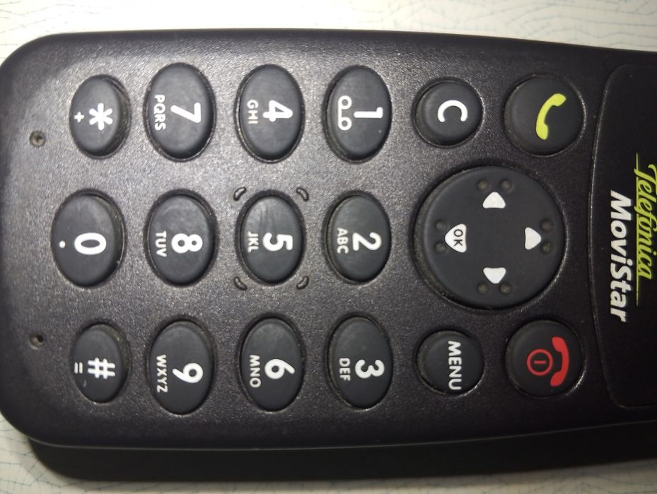 Коллекционный мобильный телефон  Philips пр-во Франция