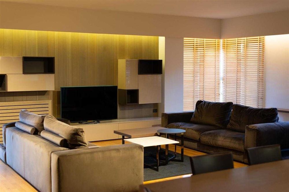 Дава се под наем Двустаен апартамент в Бургас, Славейков - 63 кв.м за 204 € - Снимка #2