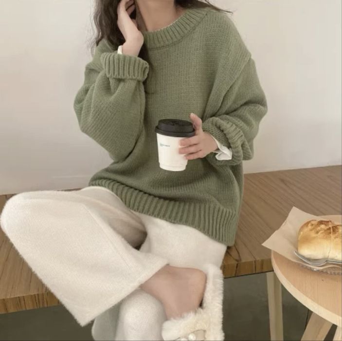 Зеленый свитер продаю