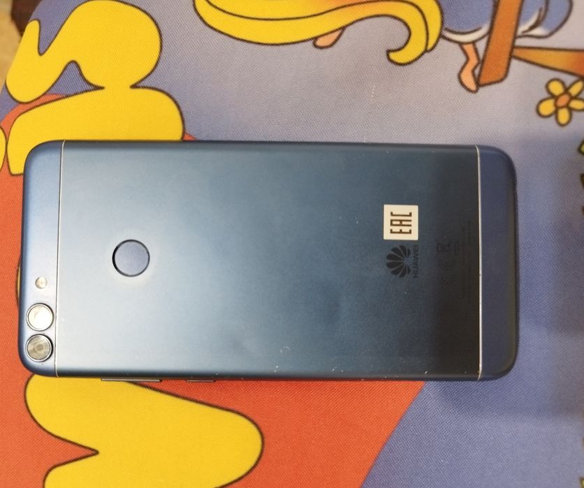 Продам телефон Huawei p smart