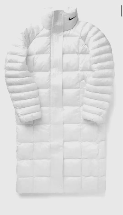 Дамски якета Nike