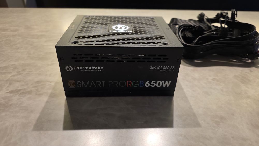 Sursa modulara Thermaltake 650w 80Bronze