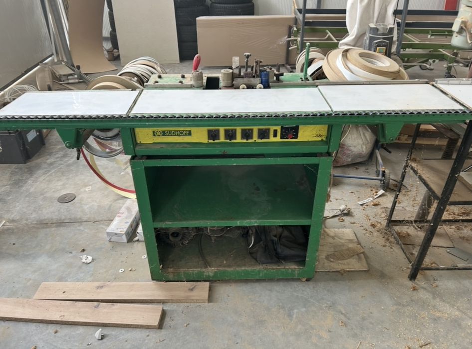 Vând mașină de lipit folie cant