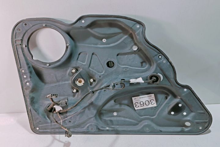 Macara geam  stanga spate  980861107 Volkswagen VW Passat B6