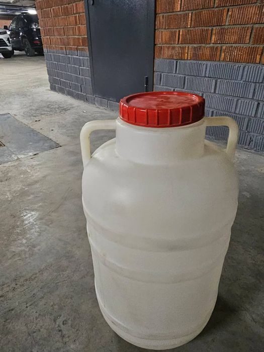 Продам бочки пластиковые