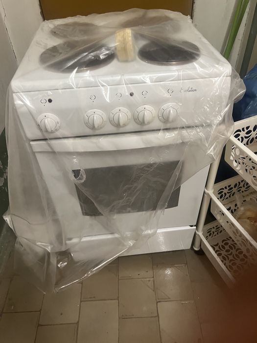 Продаю электрическую плиту