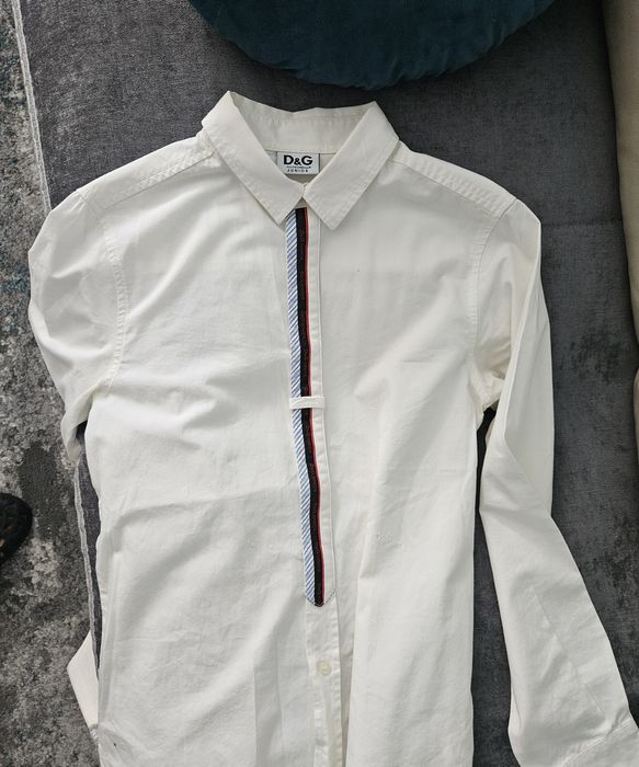 Vând cămăși noi, băieți, 12 ani