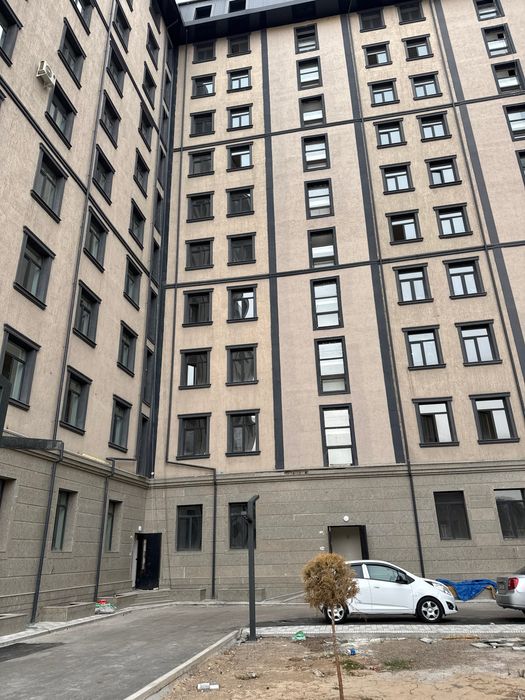 Продается новостройка 58 квадрат 2х комнатная кв ЖК “Обиназир” 5-этаж