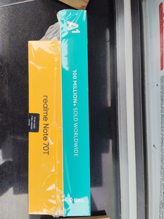 Realme note 70T Gold