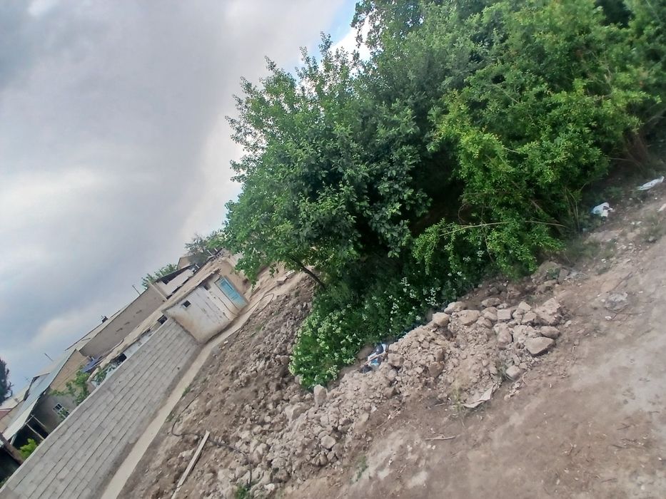 Ховли  йер сотилади