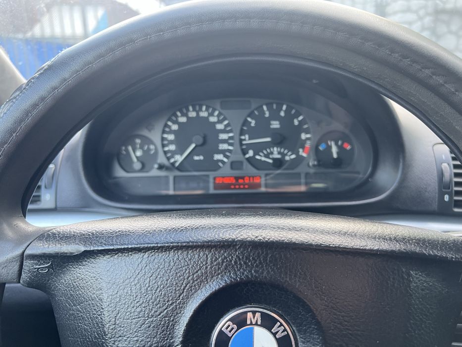 Продам бмв е46 рест