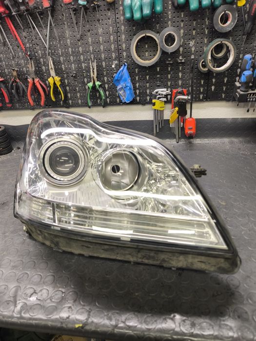 ДЕСЕН Фар Mercedes GL X164