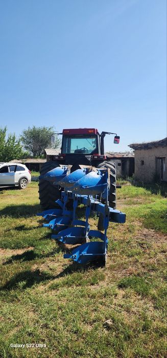 Magnum traktor sotiladi