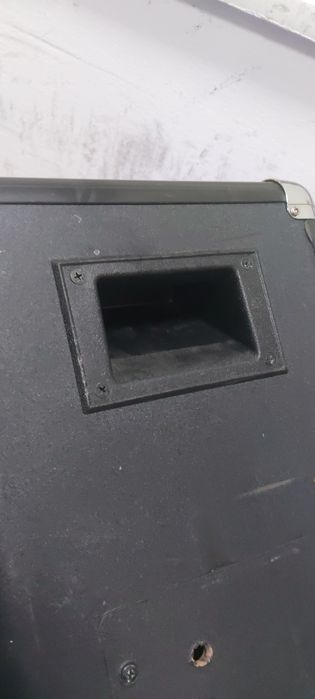 Продавам тонколона с блутут от Швейцария