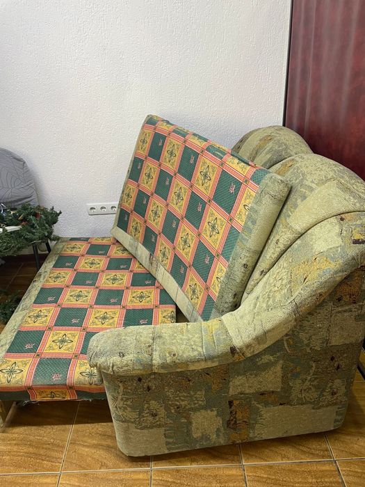 Диван раскладной б/у в хорошем состоянии