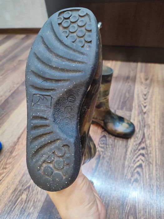 Резиновые сапоги