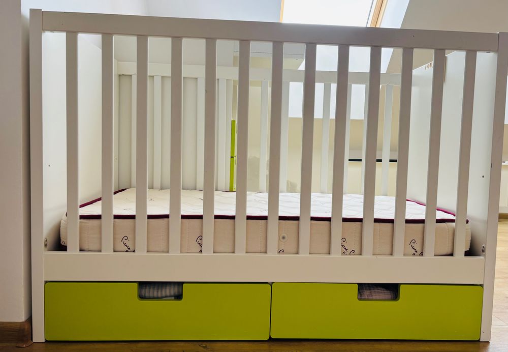 IKEA STUVA легло и маса за повиване