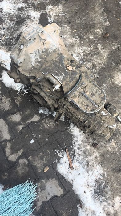 Продам МКПП Ауди 80 б3 объем 1.8