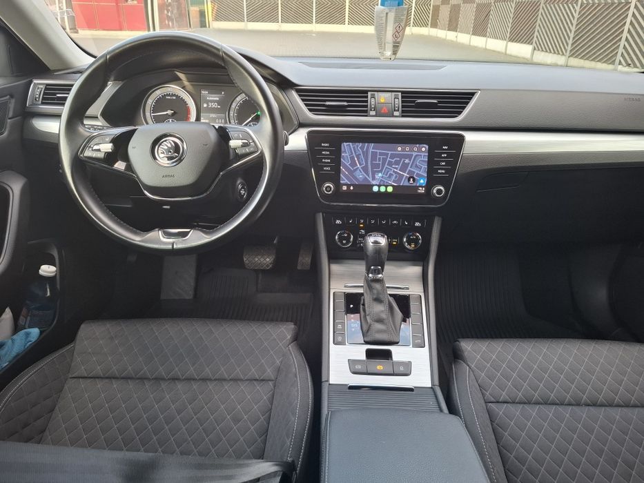 Vând skda superb 2021