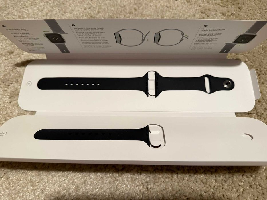 Apple Watch S8, Midnight, 45mm, 100% батерия + подарък кейс