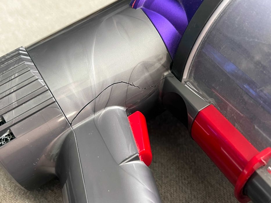 Aspirator Dyson V6 SV03 portabil, functional, baterie buna, fara kit