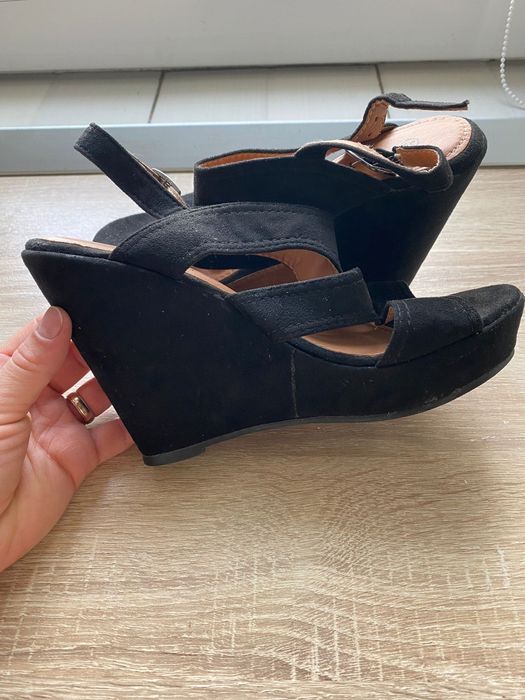 Vand sandale marimea 36